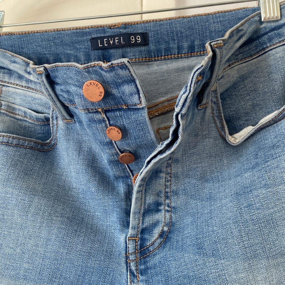 NWOT LEVEL 99 Button Fly Denim Jeans with color patch Size 28 sligtly cropped - Picture 3 of 8